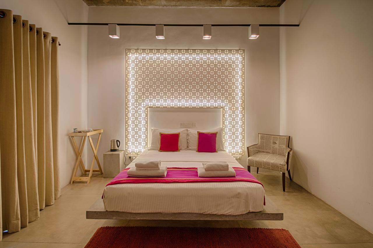 Om Shambhala Bed & Breakfast Коломбо Екстериор снимка